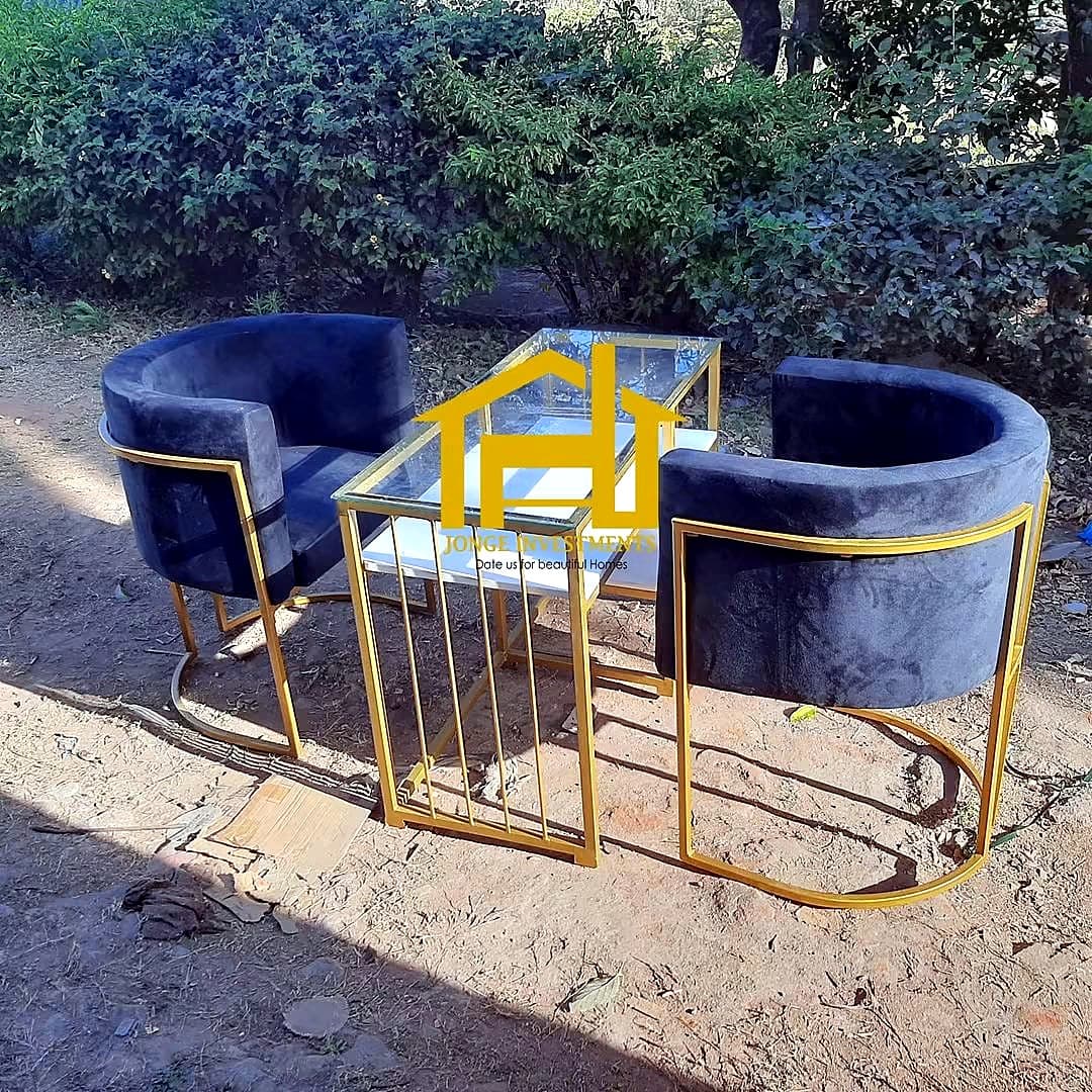 Accent Table & Chairs